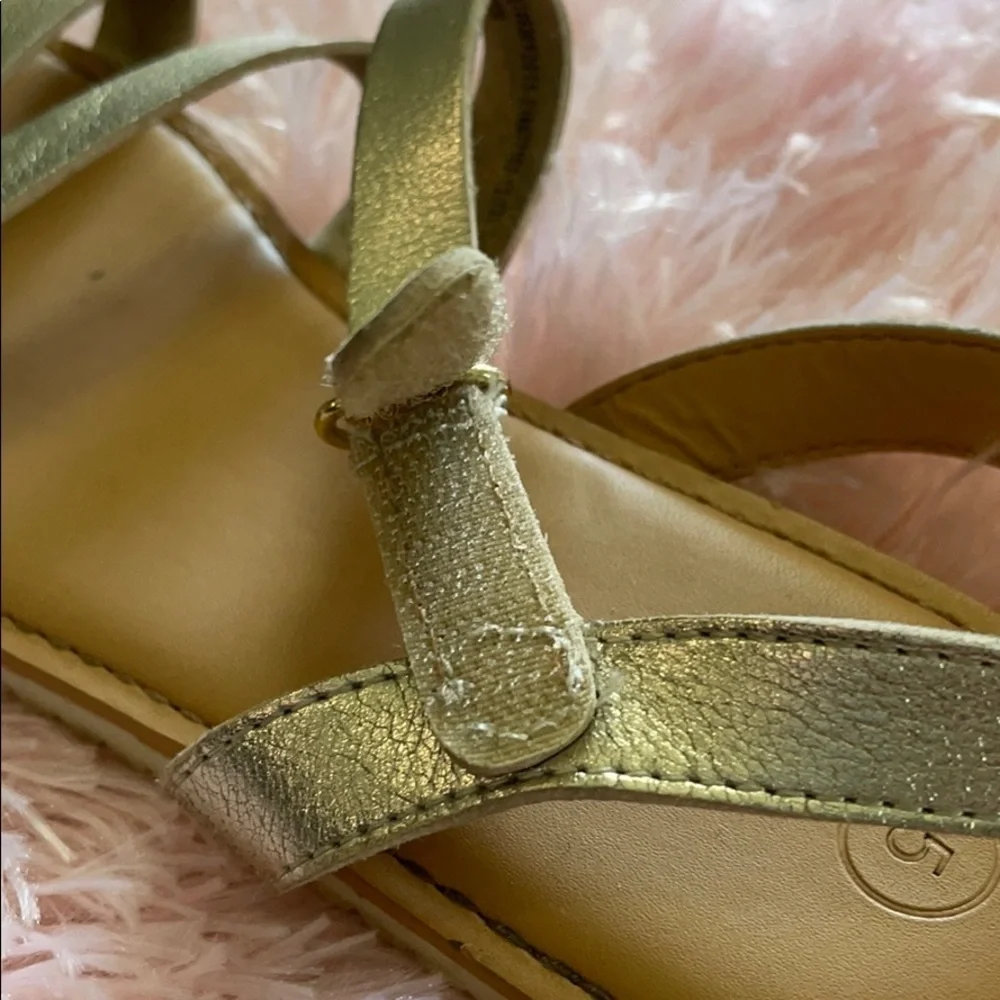 Cat & Jack Girls Gold Metallic Velcro Sandals